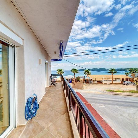 Apartmán Upper Deck Apt. Néa Péramos Exteriér fotografie