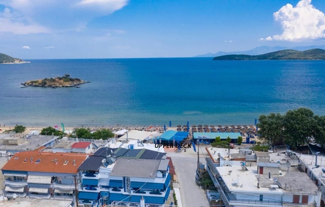 Apartmán Upper Deck Apt. Néa Péramos Exteriér fotografie