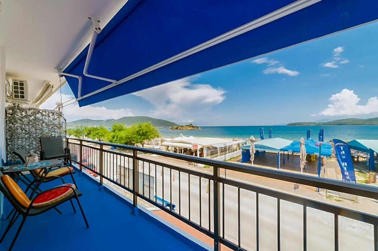 Apartmán Upper Deck Apt. Néa Péramos Exteriér fotografie