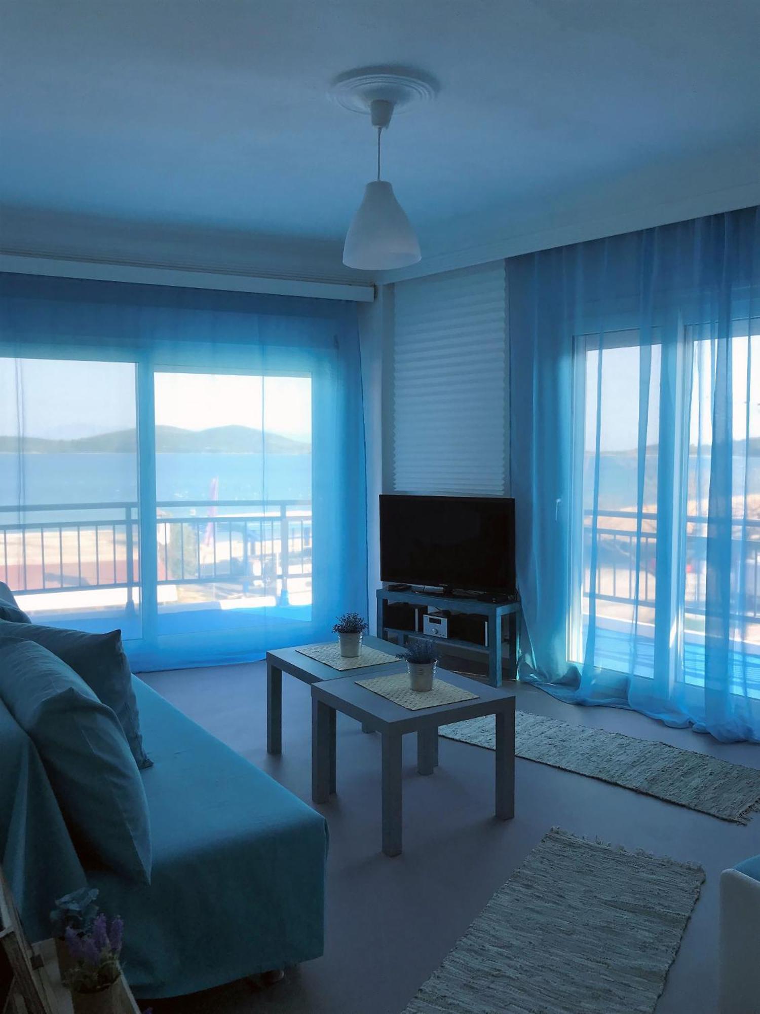 Apartmán Upper Deck Apt. Néa Péramos Exteriér fotografie