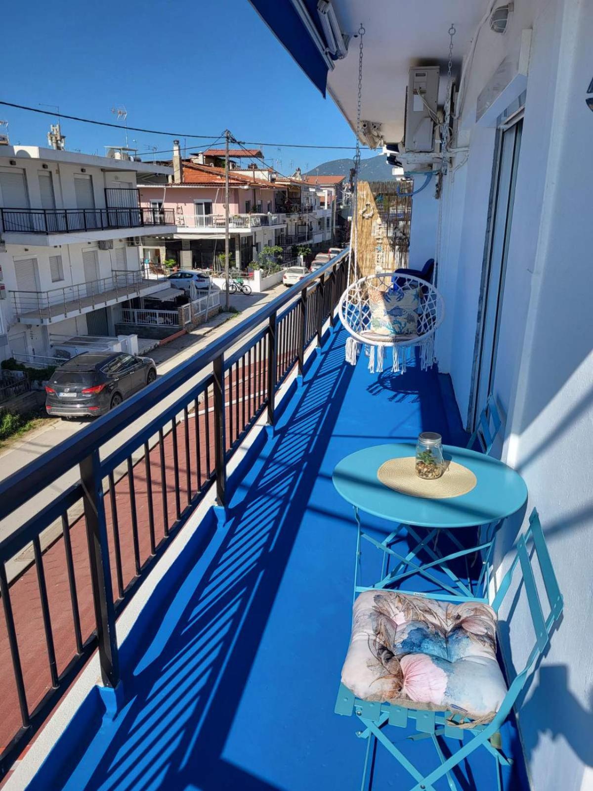 Apartmán Upper Deck Apt. Néa Péramos Exteriér fotografie