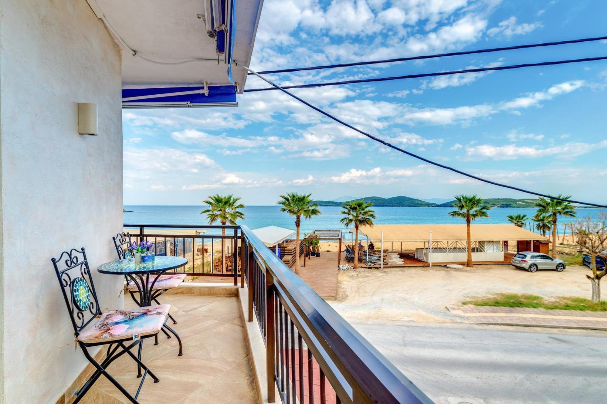 Apartmán Upper Deck Apt. Néa Péramos Exteriér fotografie